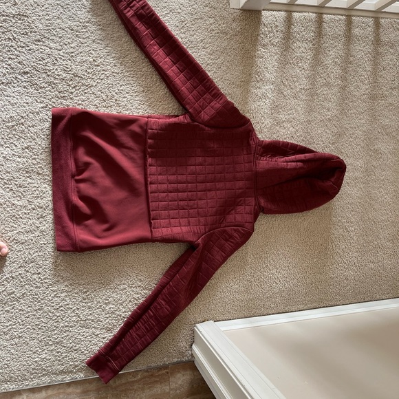 North face top - Picture 2 of 4